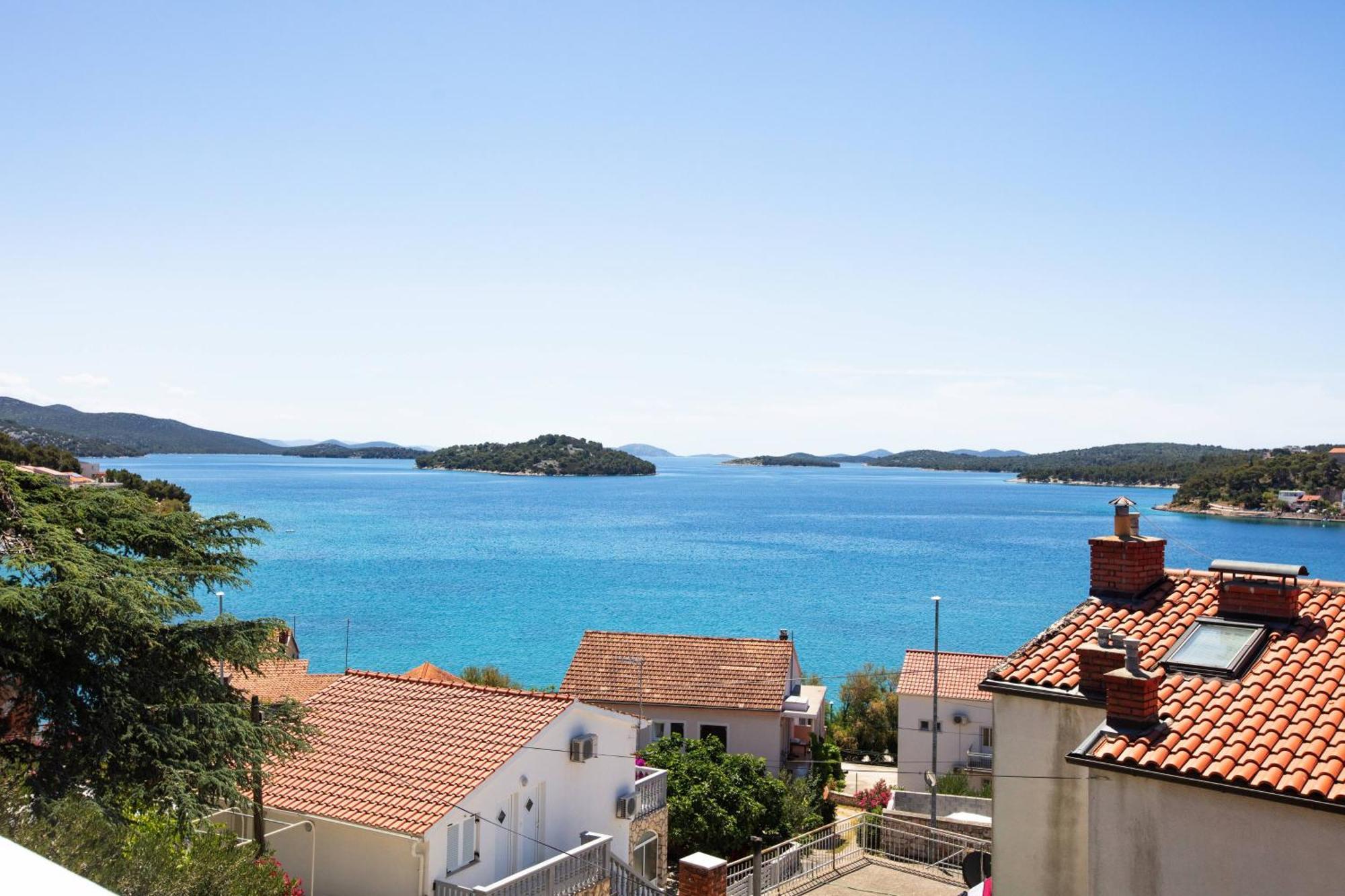 Apartments By The Sea Tisno, Murter - 812 Exterior foto